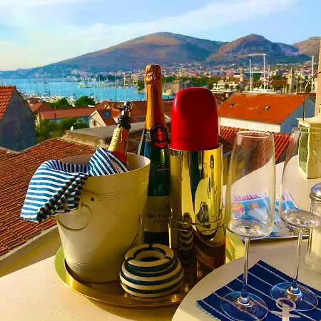 Apartment Pearl Of Croatia 4 Sterne Trogir